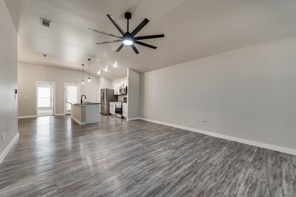 6714 Lonesome Dove Ln - Photo 5 of 26