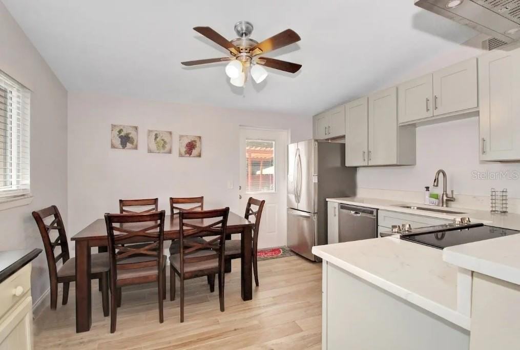 514 Ulelah Ave - Photo 4 of 9