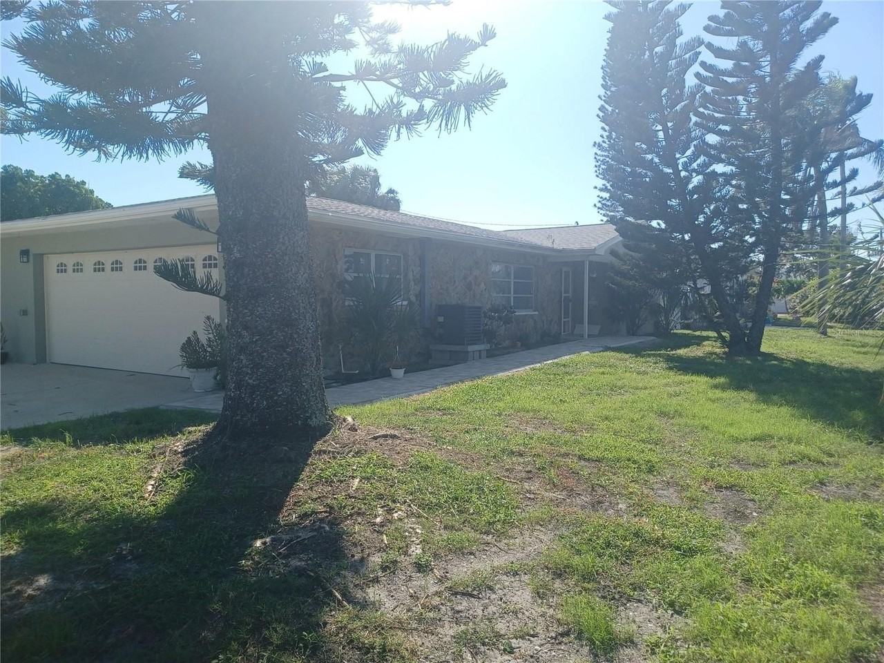 120 Causeway Blvd - Photo 3 of 25