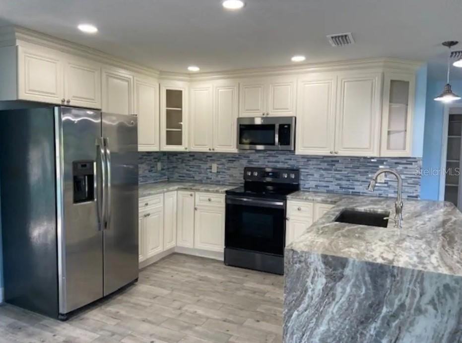 120 Causeway Blvd - Photo 6 of 25