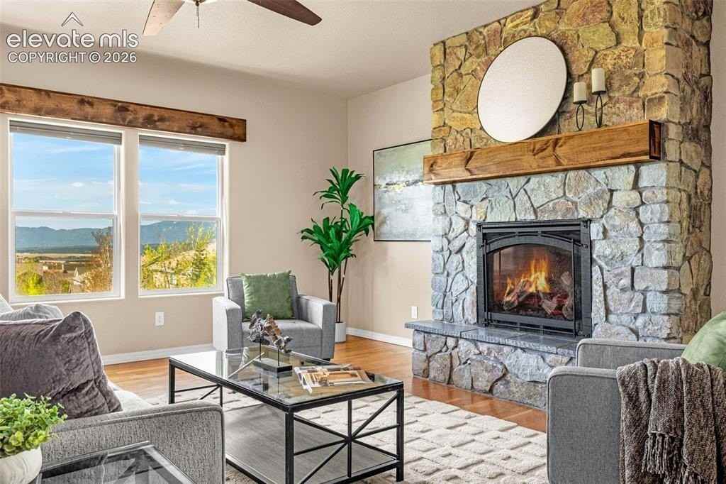 1364 Diamond Rim Dr - Photo 3 of 48