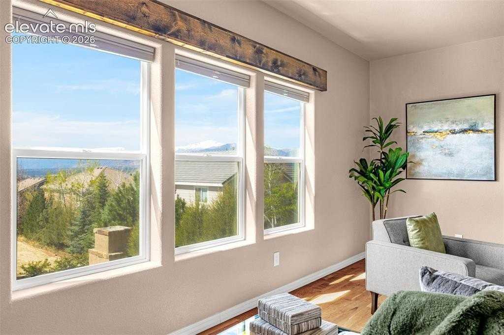 1364 Diamond Rim Dr - Photo 6 of 48