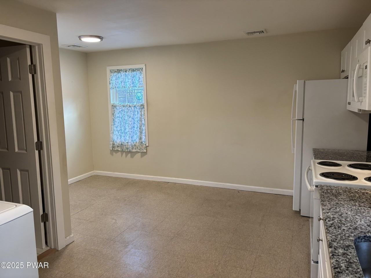 1410 West St #2 - Photo 6 of 11
