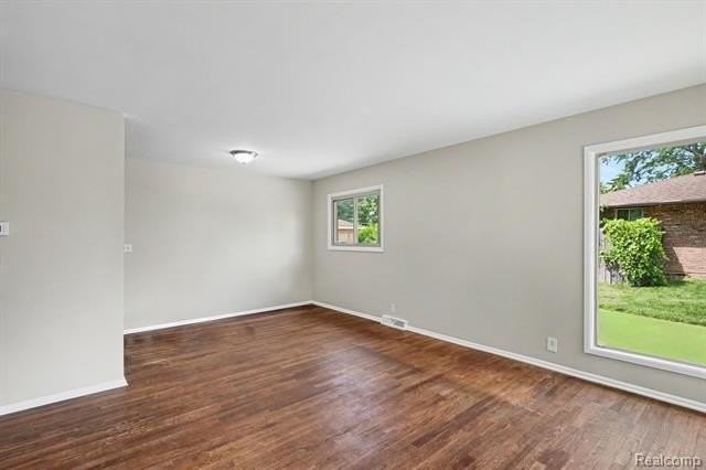 22282 E Schafer St - Photo 4 of 16
