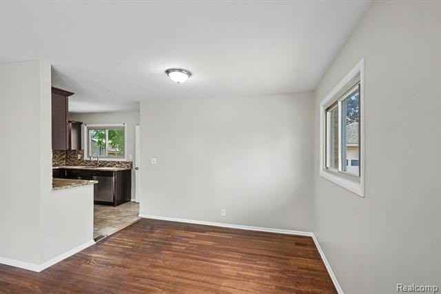 22282 E Schafer St - Photo 5 of 16