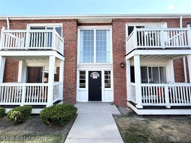 2405 Torquay Ave #207
