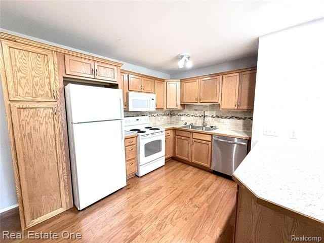 2405 Torquay Ave #207 - Photo 6 of 14