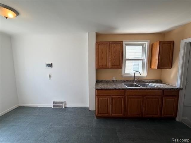 7467 Asbury Park - Photo 5 of 17