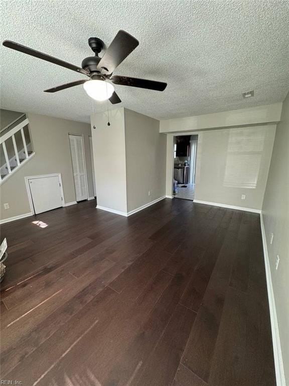 617 Fox Creek Ct - Photo 3 of 20