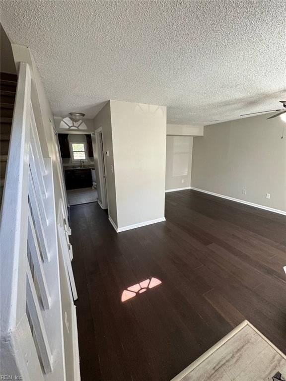 617 Fox Creek Ct - Photo 4 of 20