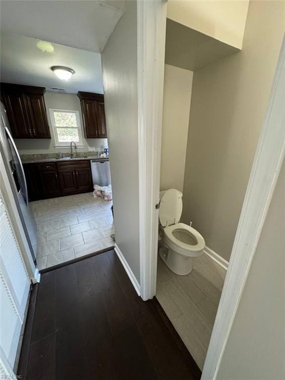 617 Fox Creek Ct - Photo 5 of 20
