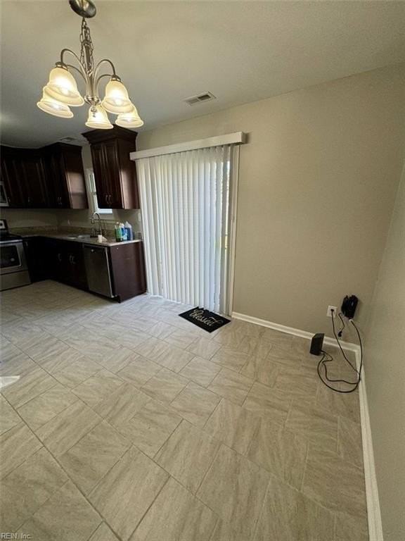 617 Fox Creek Ct - Photo 7 of 20