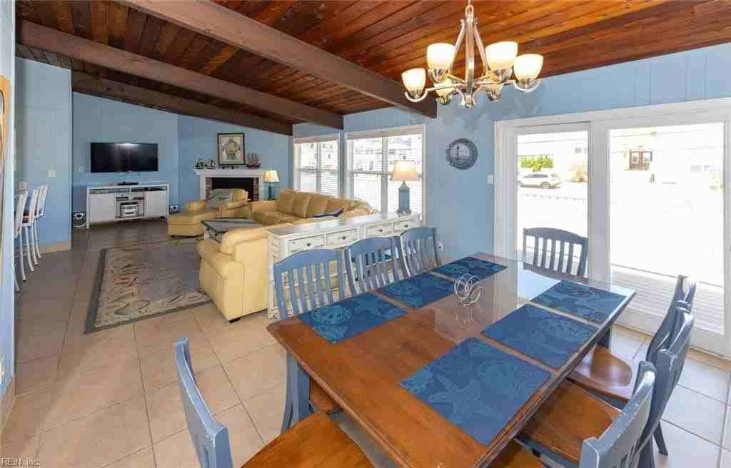 3617 Sandfiddler Rd - Photo 3 of 11