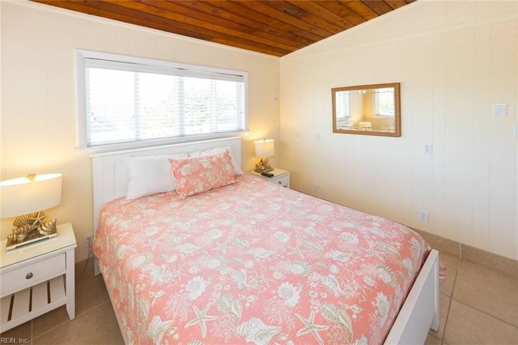 3617 Sandfiddler Rd - Photo 5 of 11
