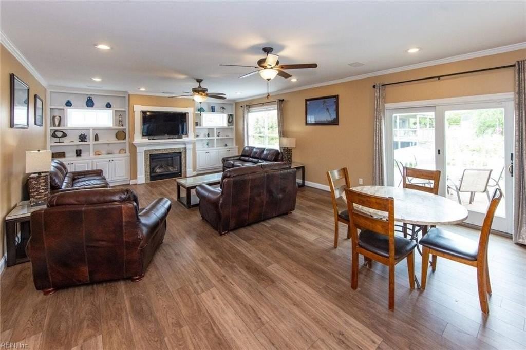 313 Sunfish Ln - Photo 3 of 6