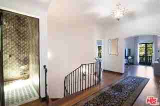 3475 N Knoll Dr - Photo 2 of 8