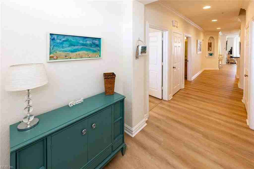 204 Sandbridge Rd #402 - Photo 5 of 14