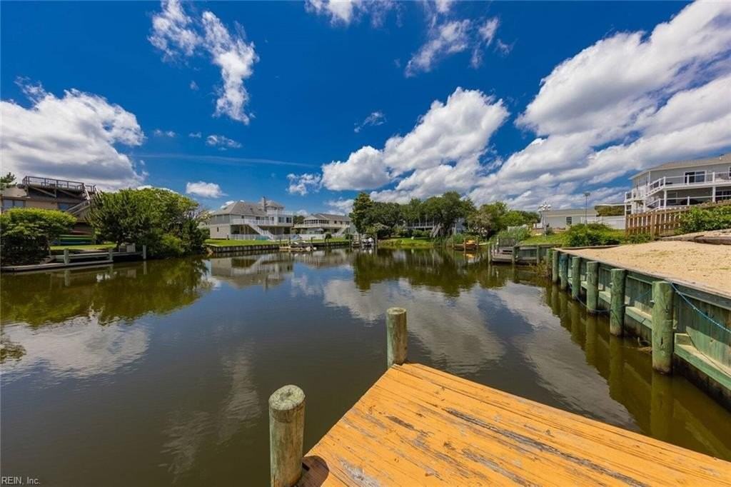 2813 Sandpiper Rd - Photo 2 of 18