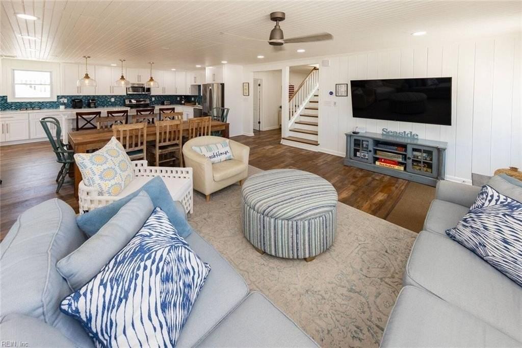 2761 Sandfiddler Rd - Photo 4 of 12