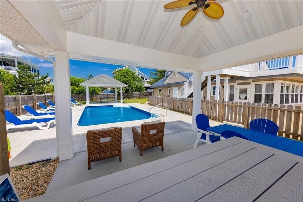 2761 Sandfiddler Rd - Photo 6 of 12