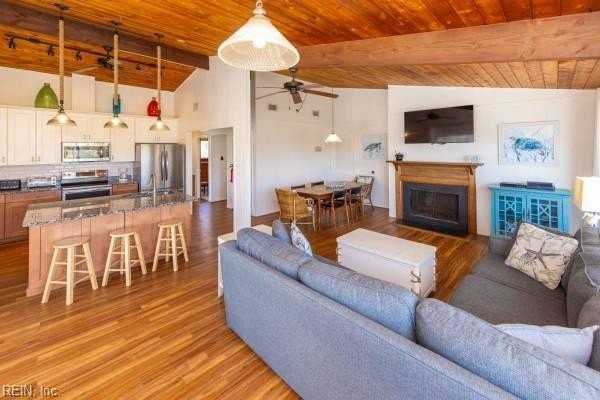2305 Sandfiddler Rd - Photo 4 of 11