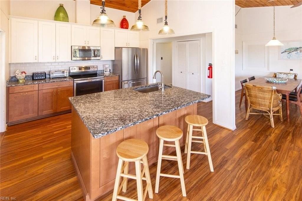 2305 Sandfiddler Rd - Photo 6 of 11