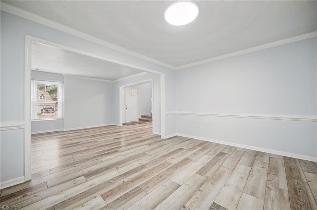 809 Bishop Ct - Photo 7 of 35