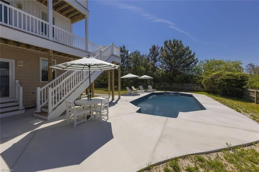 3229 Sandpiper Rd - Photo 3 of 16