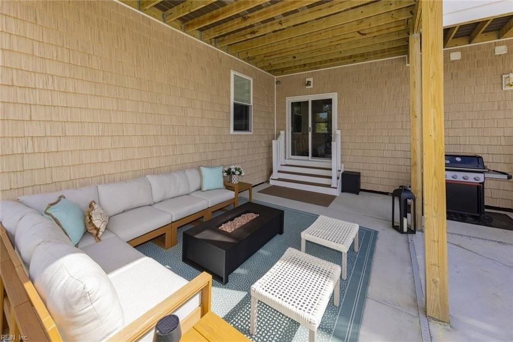 3229 Sandpiper Rd - Photo 4 of 16