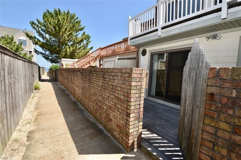 2407 Whaler Ct - Photo 6 of 38