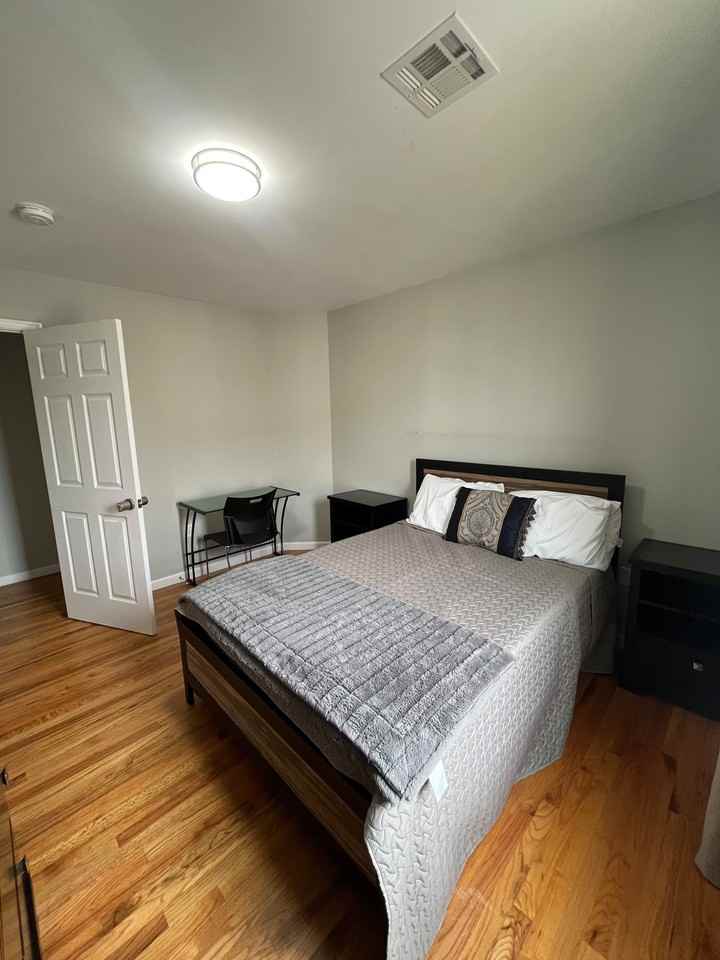 255 - 257 NJ Railroad Ave - Photo 7 of 15
