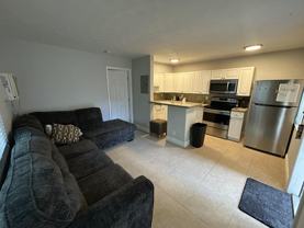 925 Ne 17th Ave #5 - Photo 1 of 1