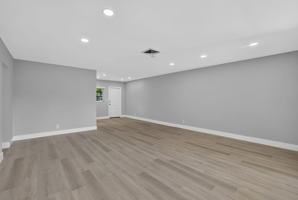 featured image of 2755 Ne 28th Ave #E2