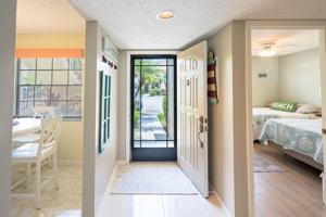 featured image of 1401 Pinecrest Cir #A