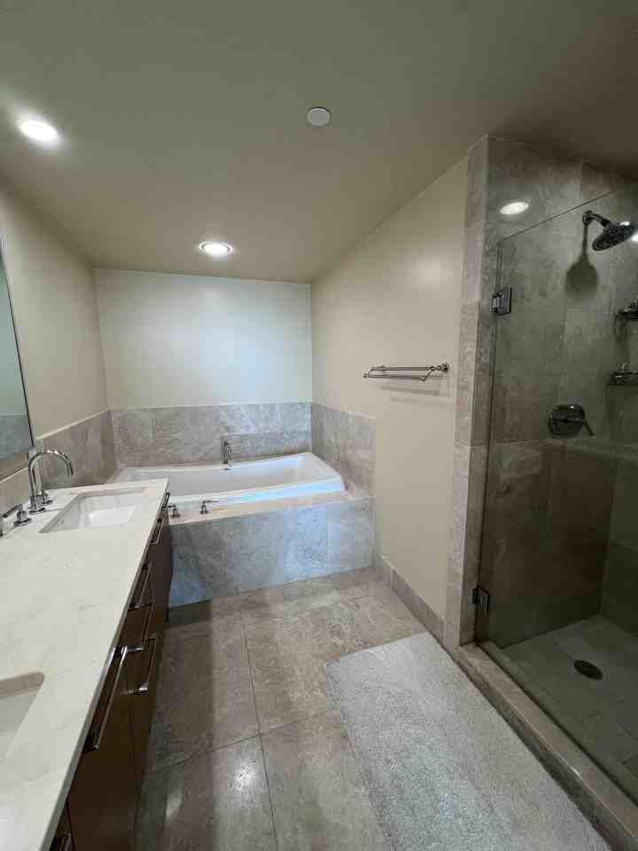 17001 Collins Ave #1806 - Photo 4 of 15