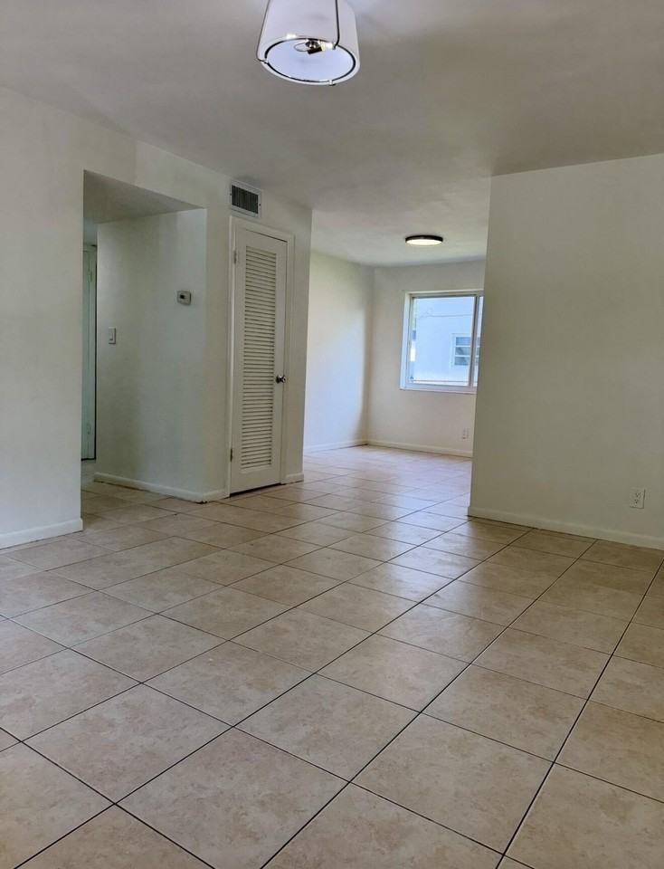 5210 Sw 90th Way #2 - Photo 3 of 14