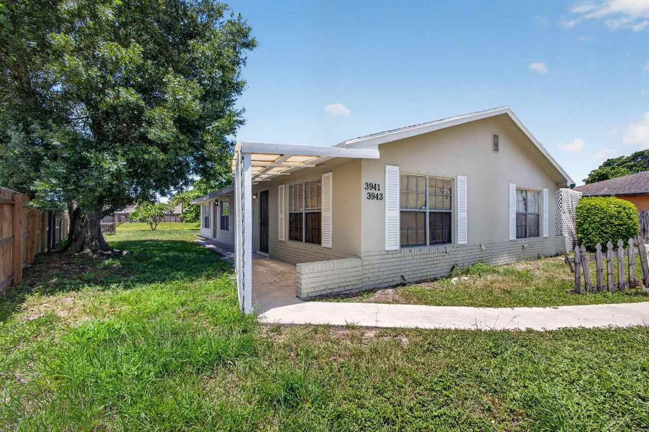 3943 Roan Ct W - Photo 2 of 44