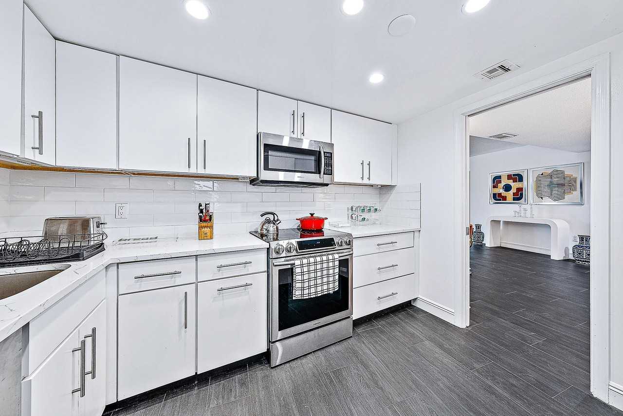 2760 S Ocean Blvd #310 - Photo 4 of 17