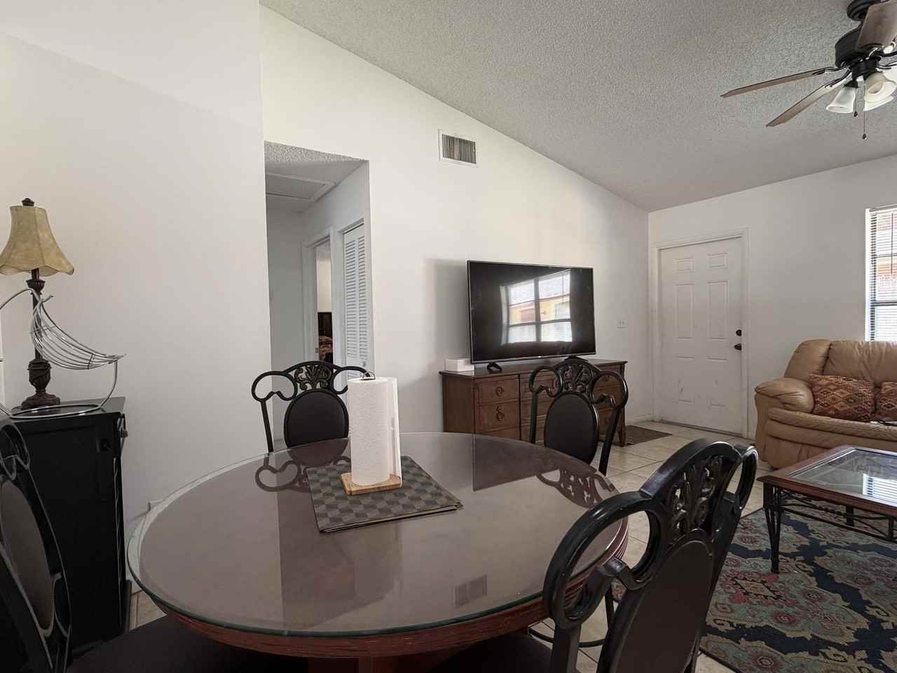 1104 Goldenrod Rd #C - Photo 5 of 17