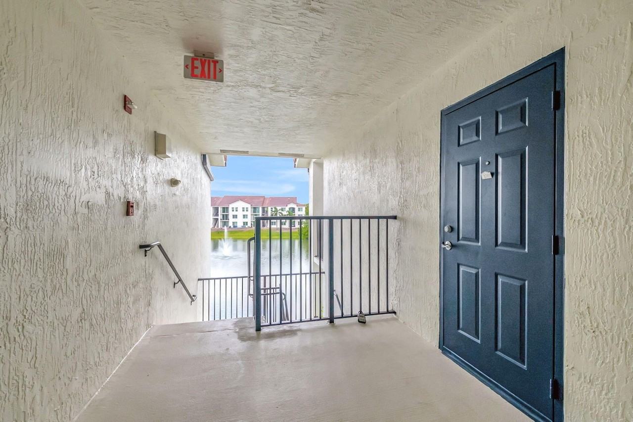 920 Villa Cir - Photo 4 of 21