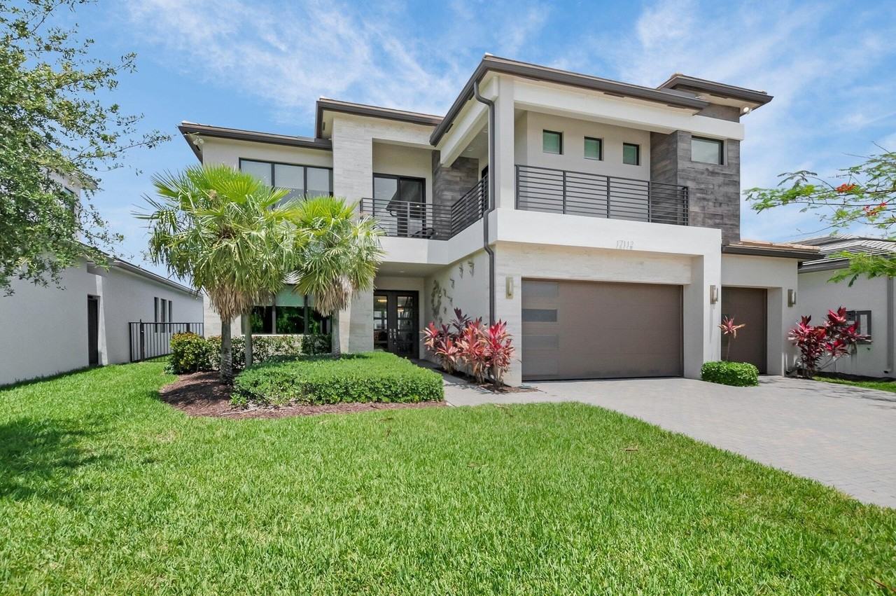 17112 Aquavera Way - Photo 3 of 50