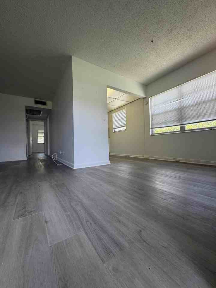266 Brighton G - Photo 5 of 27