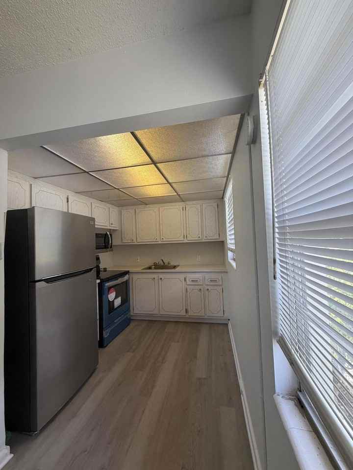 266 Brighton G - Photo 6 of 27