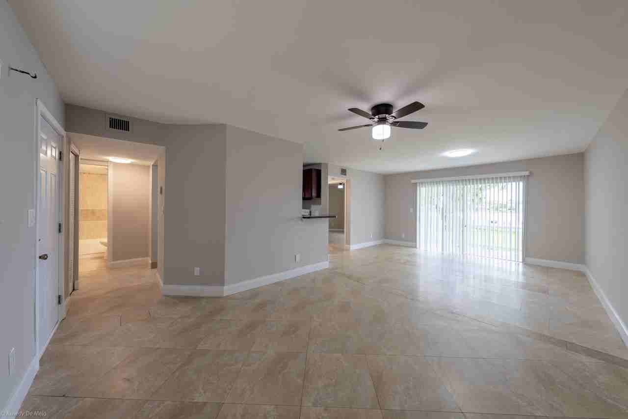 3469 Nw 44th St #101 - Photo 4 of 28