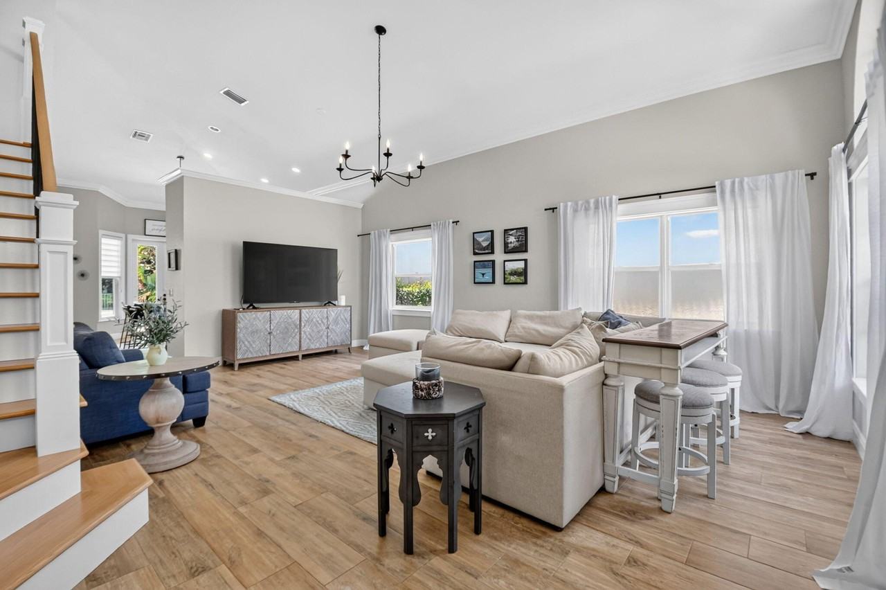 4085 Bahia Isle Cir - Photo 4 of 43