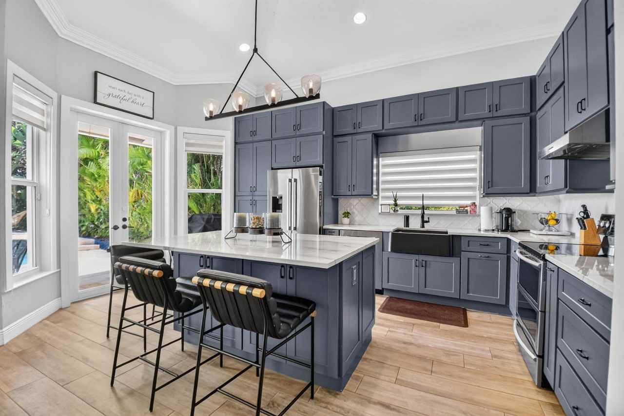 4085 Bahia Isle Cir - Photo 6 of 43