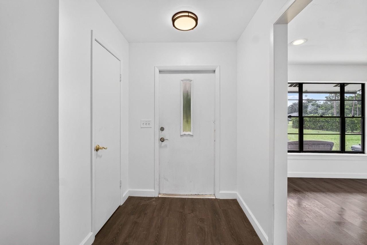 5989 Coconut Blvd - Photo 5 of 44