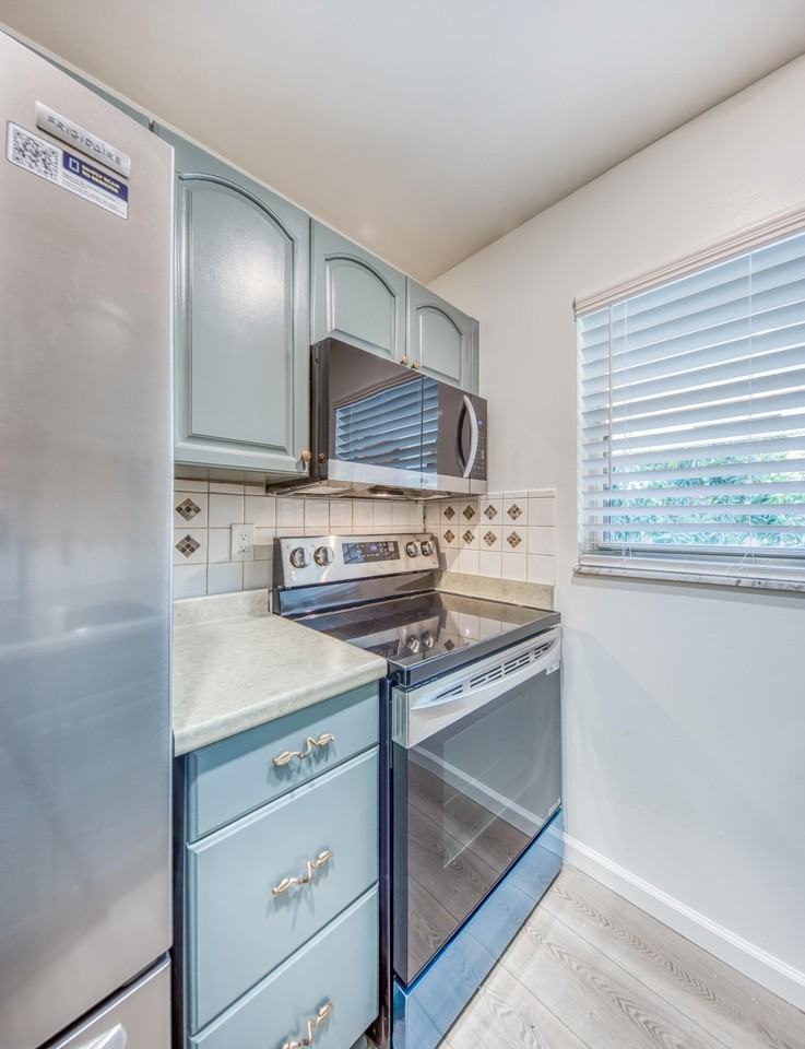 411 S M St #5 - Photo 4 of 21