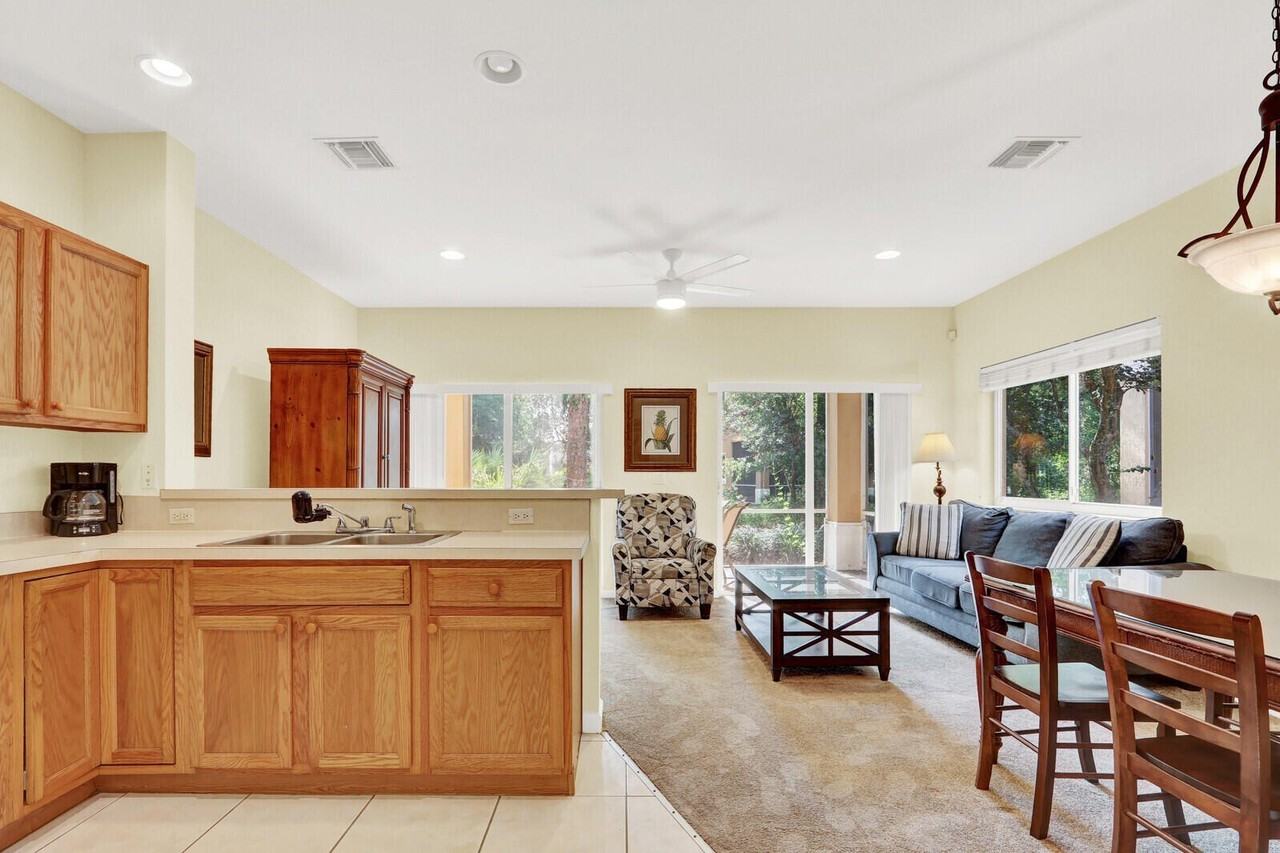 8319 Mulligan Cir - Photo 4 of 44