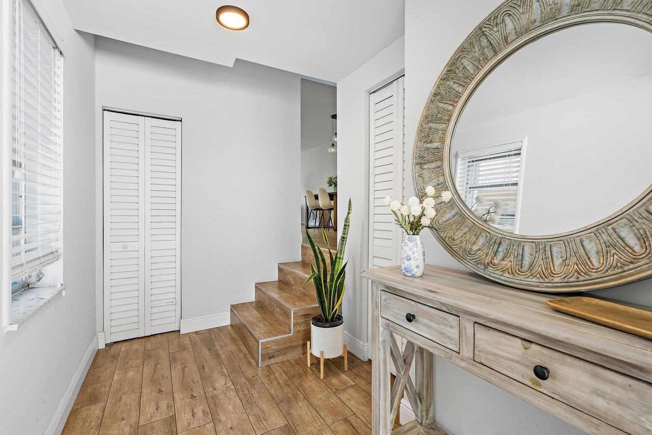 388 Golfview Rd #H - Photo 2 of 26